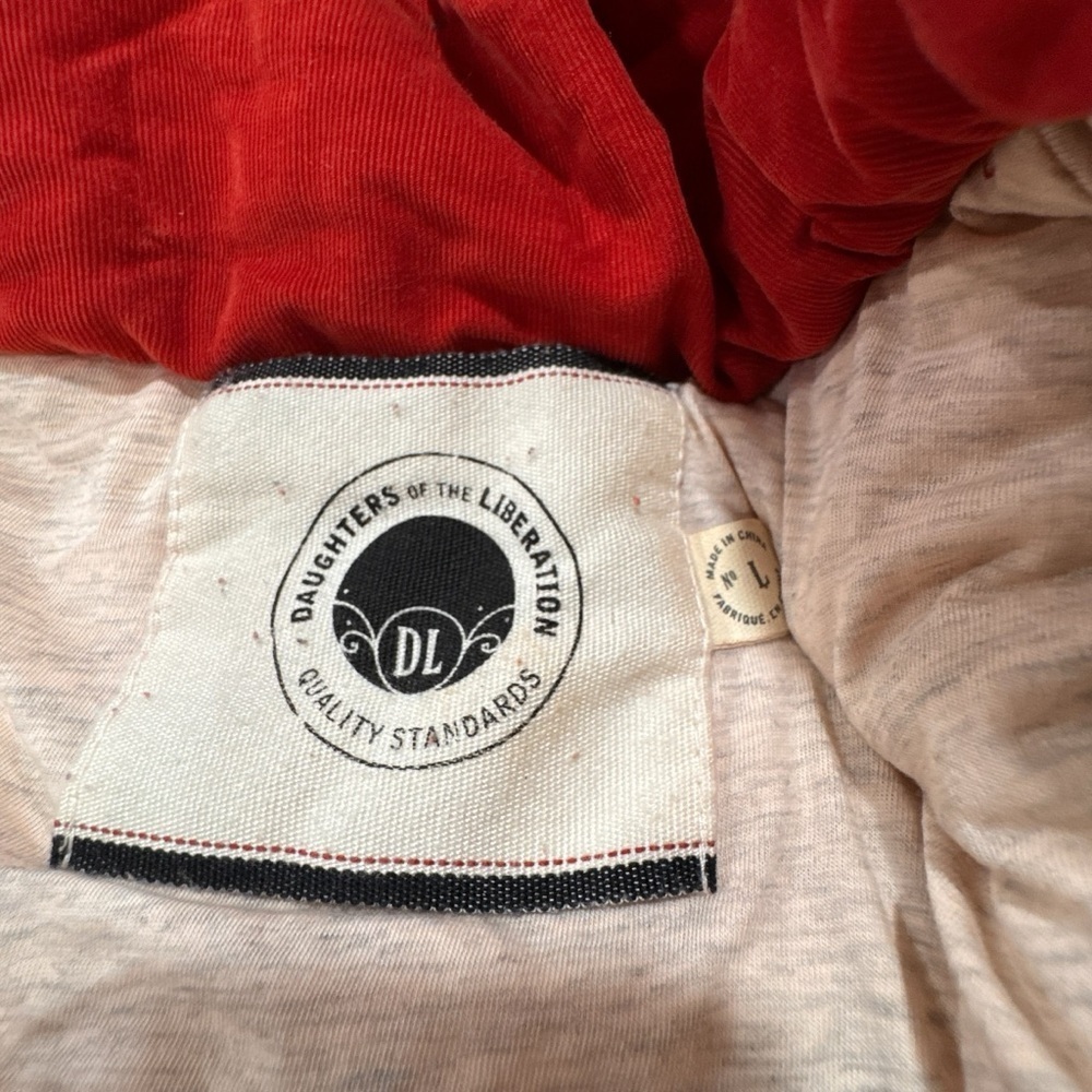 Daughters of the Liberation Woman’s Vest Velvet Zip Snap Up Pockets Puffer Sz L - Picture 6 of 7